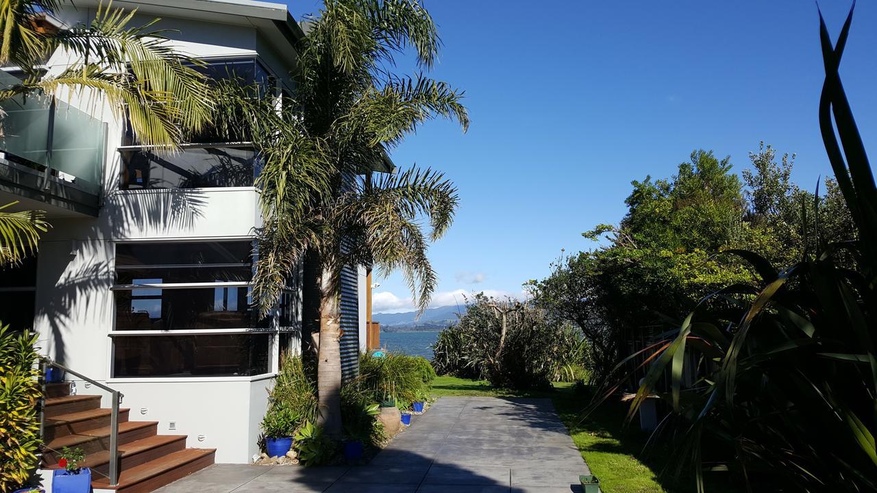 Athenree Waterside Accommodation エクステリア 写真